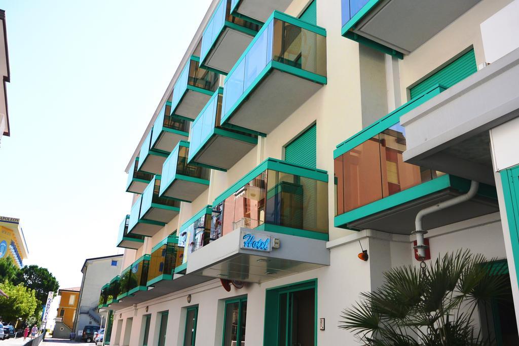 Hotel Serena 3*